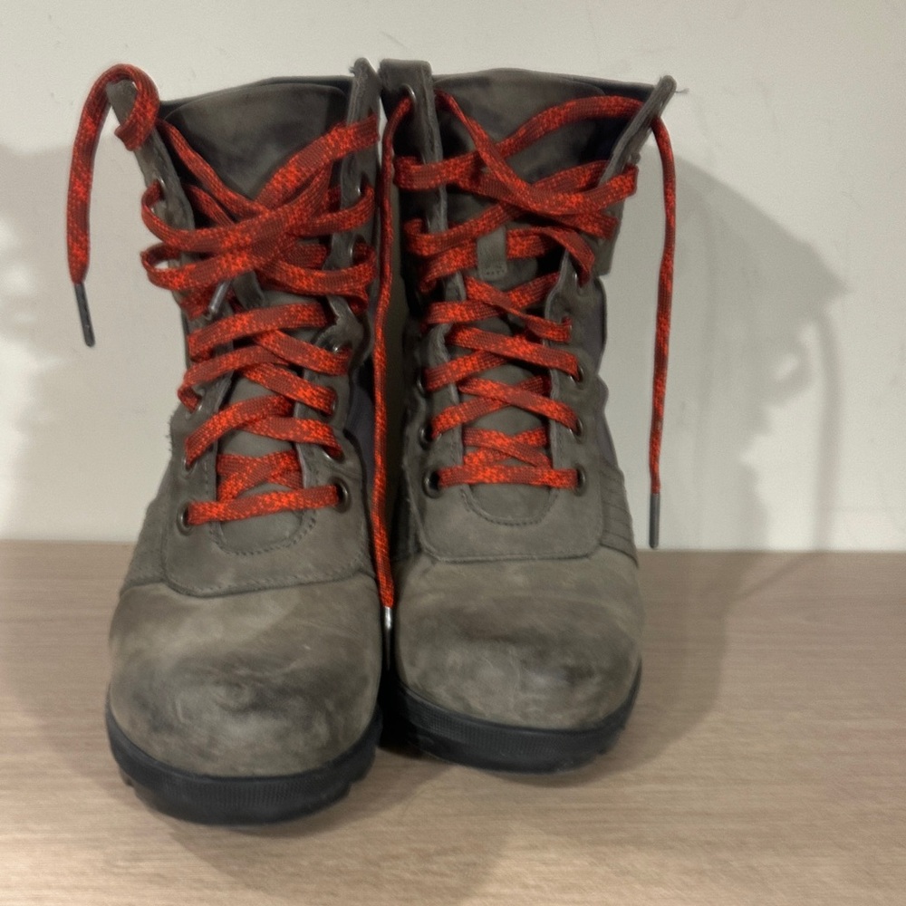 Sorel Gray Boots with Red Accents